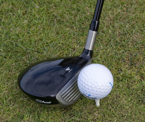 image1-1-4 Wood making contact with golf ball