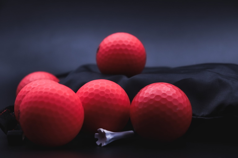 image3-4 Red golf balls